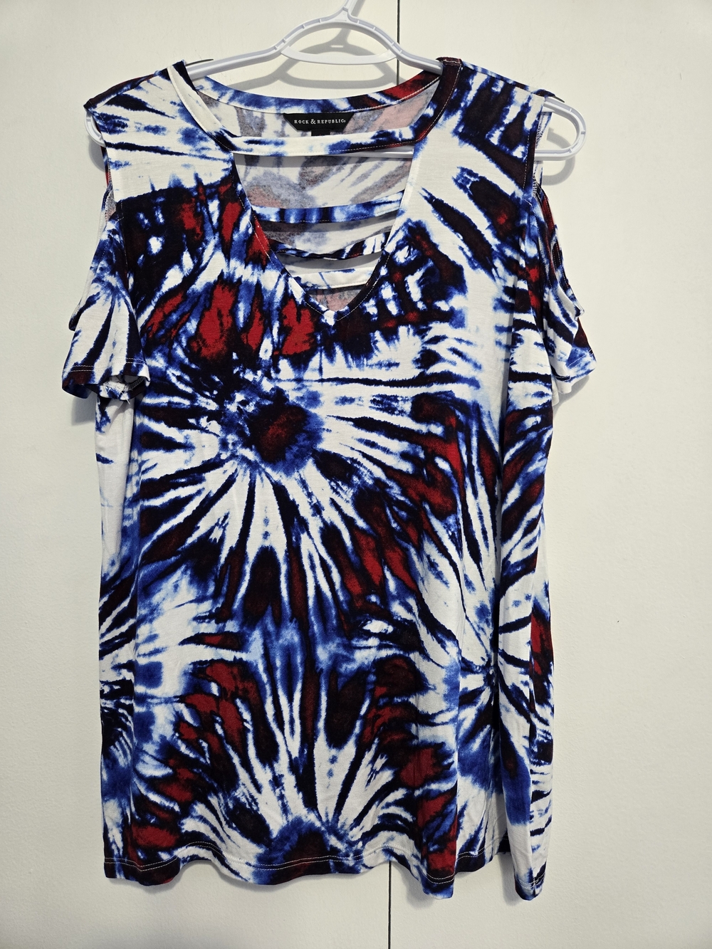 Rock & Republic L Cold Shoulder Floral Top Red White Blue Rayon